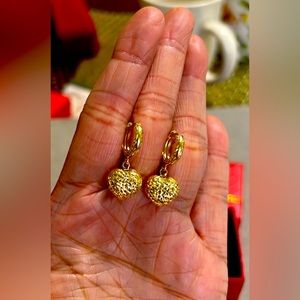18K Saudi Gold Dangling Earrings